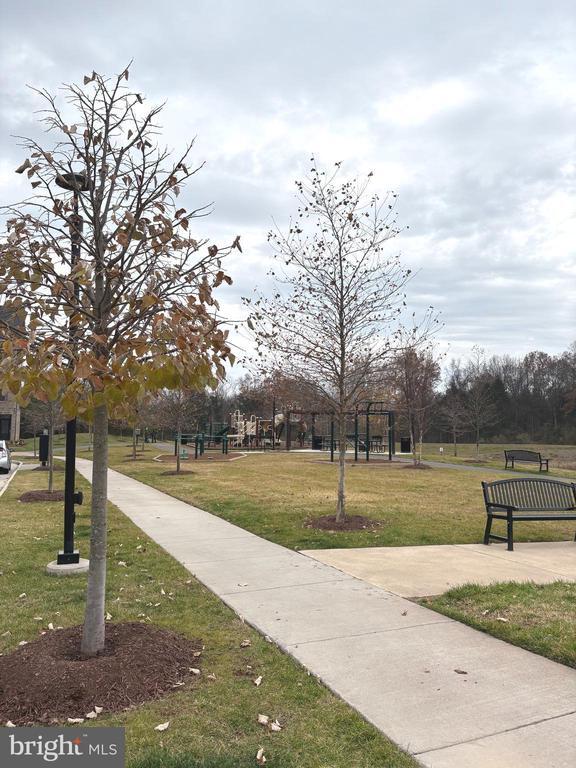 Building Photo - 5266 Ridgeview Retreat Dr