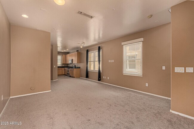 Building Photo - 1326 S Sabino Dr