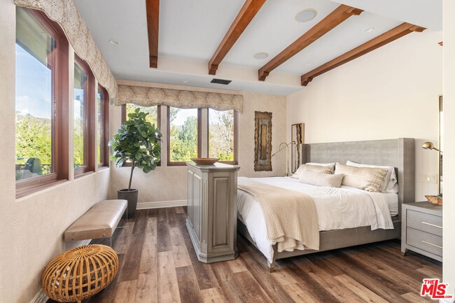 Building Photo - 17771 Cll De Palermo