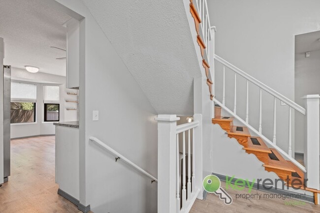Building Photo - 3 Bedroom | 3 Bathroom - Ready to Entertai...