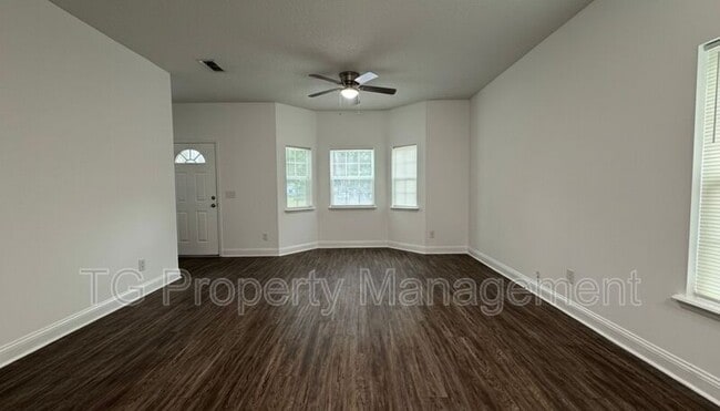 Building Photo - 6625 Osceola St