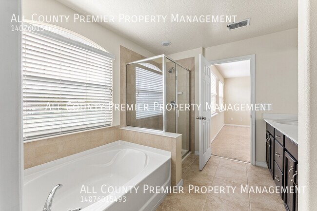 Building Photo - 4775 Creekside Park Ave