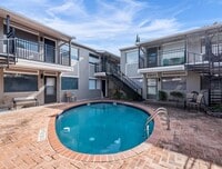 Building Photo - 309 Stratford St