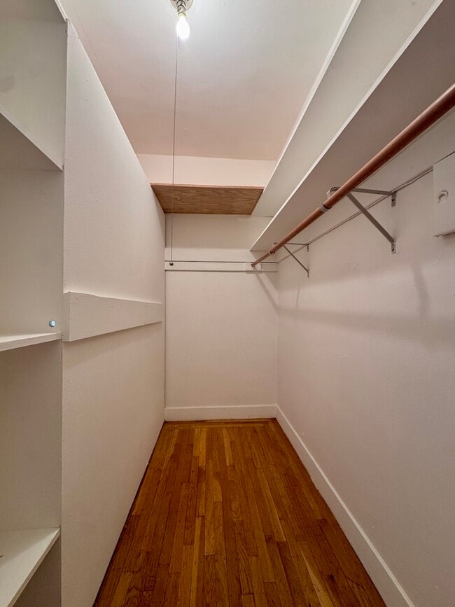 Building Photo - 2841 Sacramento St