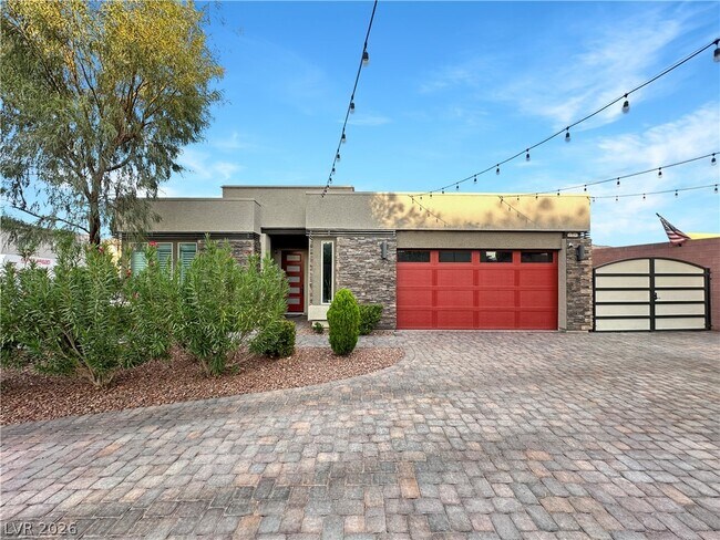 Building Photo - 6305 Carmel Crk Ave