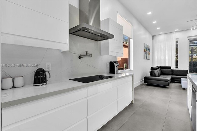 Building Photo - 5851 NW 125th Terrace