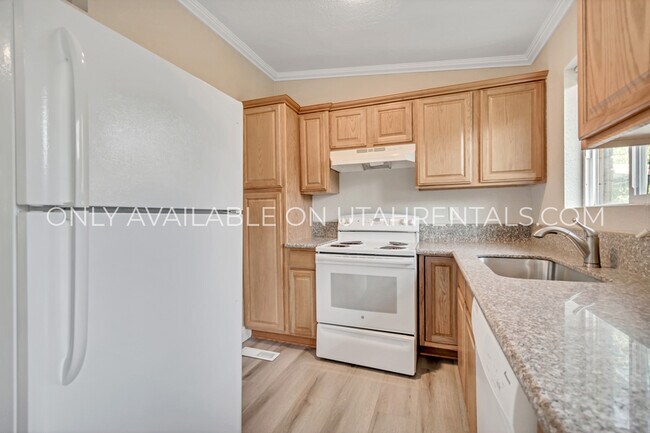 Building Photo - 1075 W 860 N