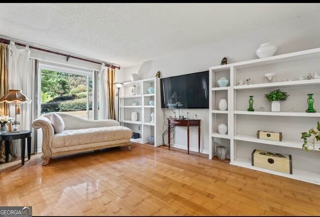 Building Photo - 81 Hampshire Ct