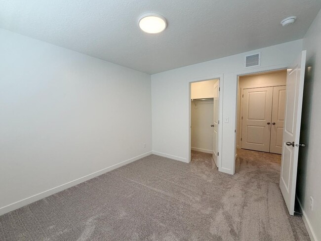 Building Photo - 496 S 1140 W