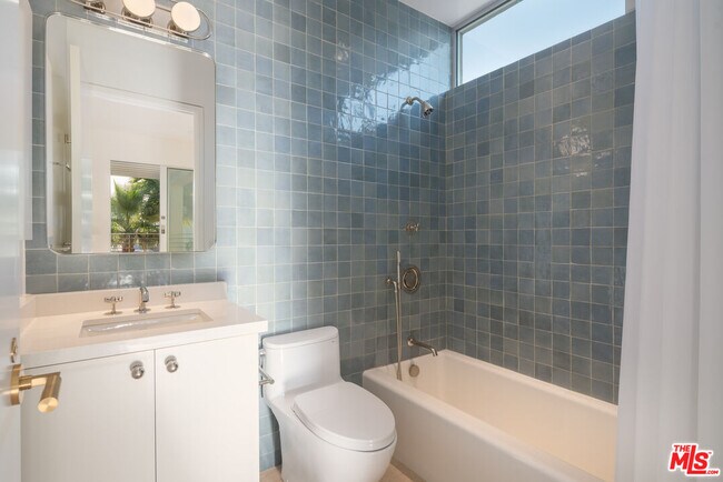 Building Photo - 2801 Sanborn Ave