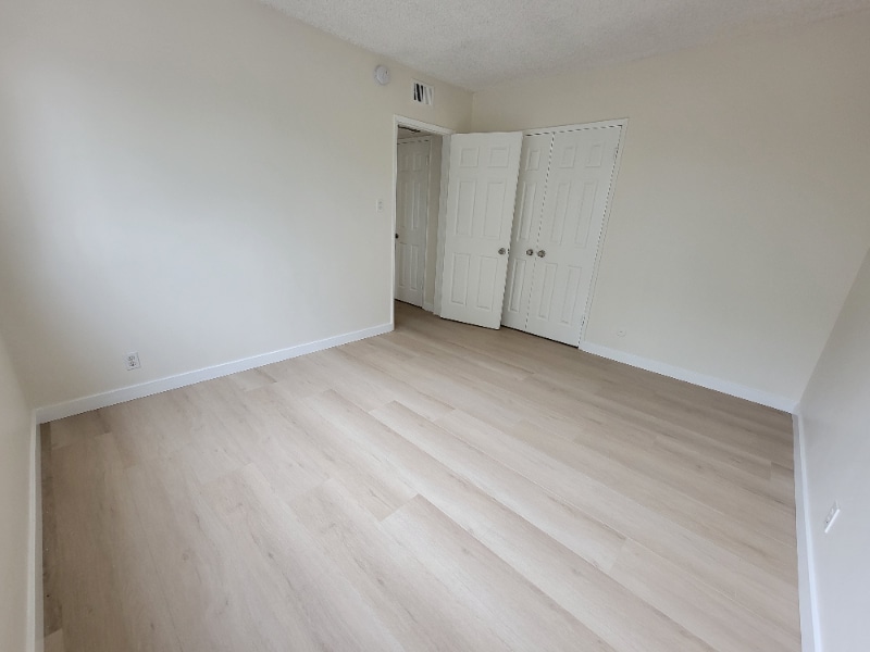 Building Photo - 13531 Wyandotte St