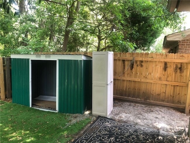 Building Photo - 120 Harmon Creek Dr