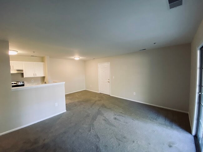 Building Photo - Whispering Hills Apartments