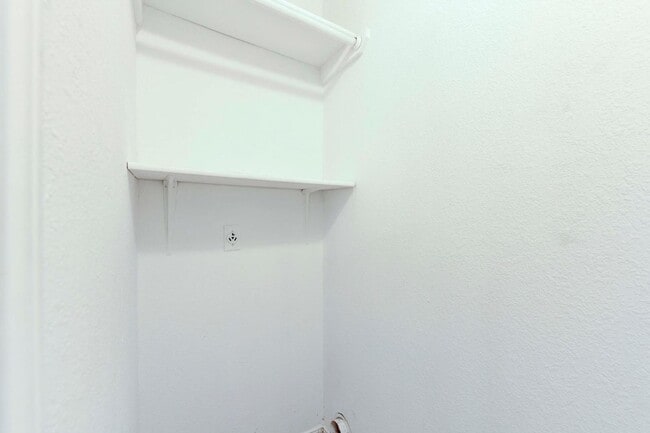 Building Photo - AVAILABLE NOW!