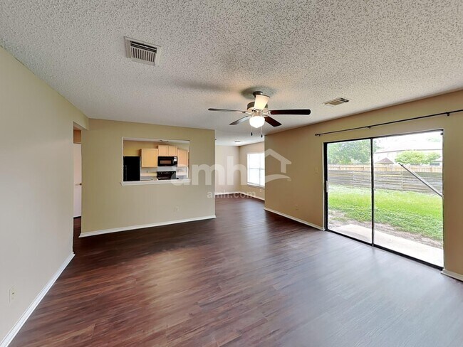 Building Photo - 9815 Criswell Crk