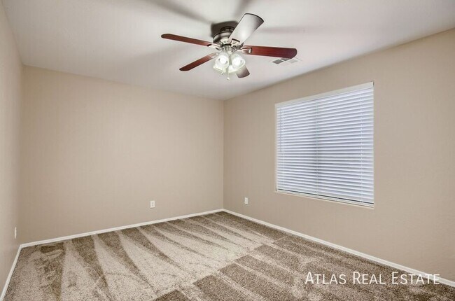 Building Photo - 3201 W Yellow Peak Dr