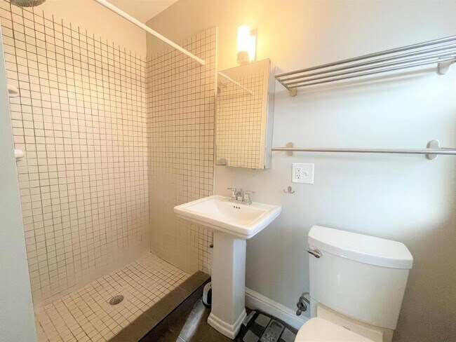 Building Photo - 20 Marie Ave