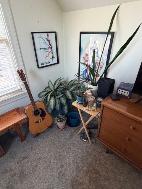 Building Photo - 2126 W Barry Ave