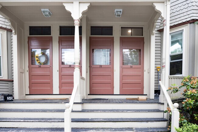 Building Photo - 32 Healey St