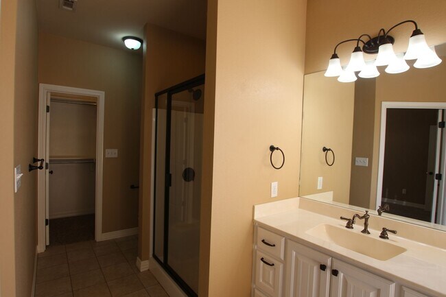 Building Photo - Gorgeous 3 Bed 2 Bath Home in Bullard! Coming Soon!