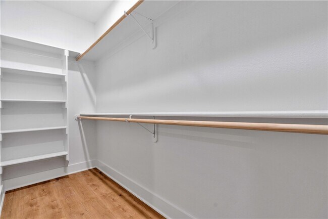 Building Photo - 4805 W Sturgeon St