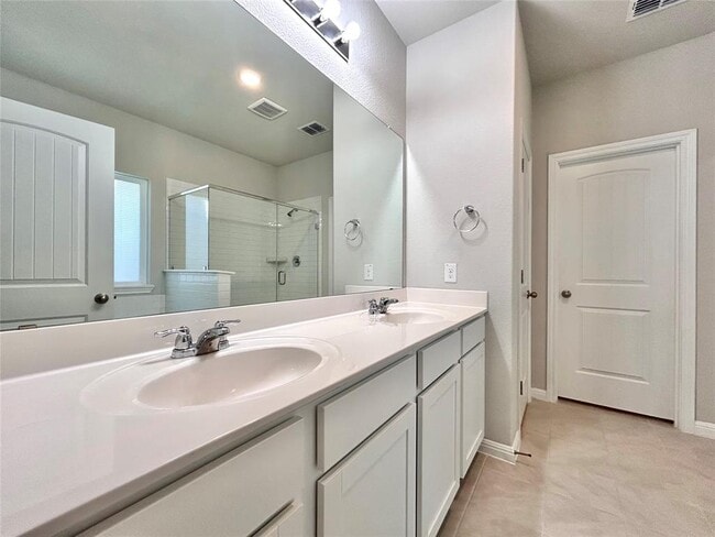 Building Photo - 13104 Zumpango Trce