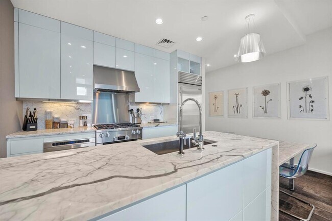 Building Photo - 200 Congress Ave.