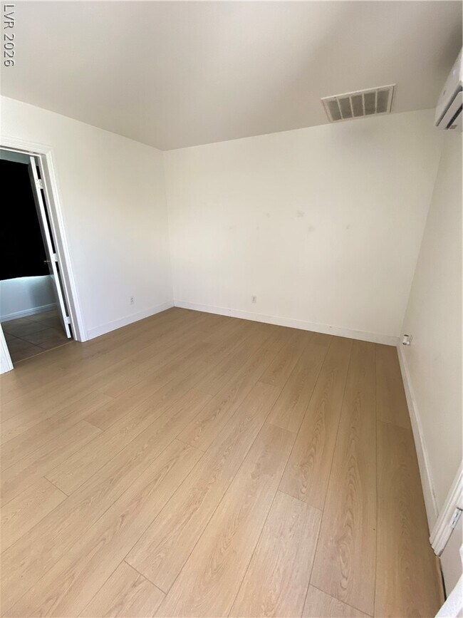 Building Photo - 2266 Smokey Sky Dr