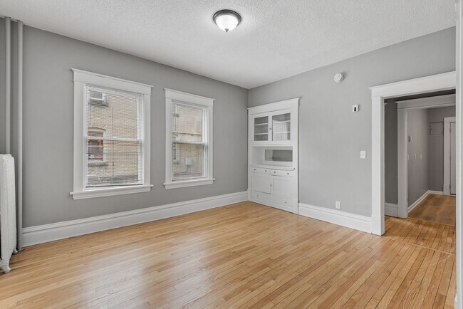 Building Photo - 211 Grotto St N
