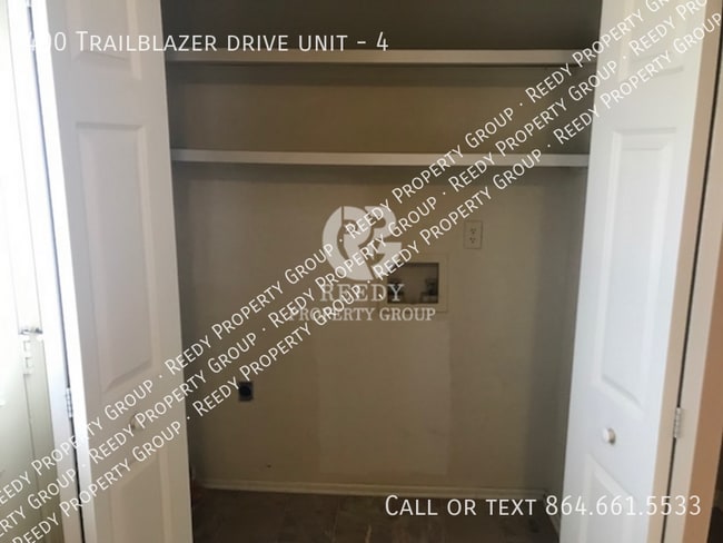 Building Photo - 400 Trailblazer Dr