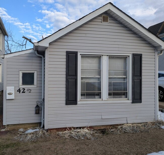 Building Photo - 42 Quaid Ave