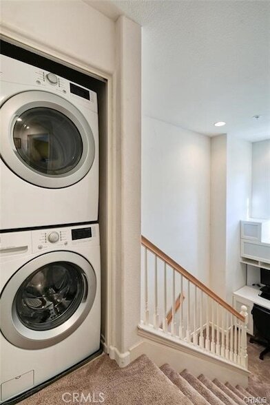 Building Photo - 23400 Abbey Glen Pl