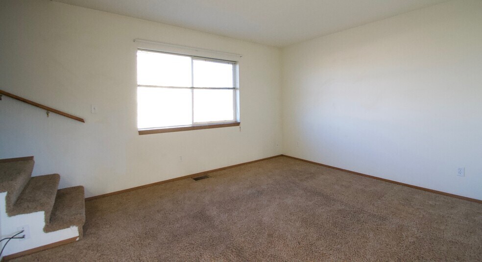 Building Photo - 255 Christiansen Ave, Unit B