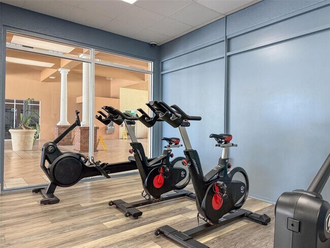 Building Photo - 1100 Sunset View Cir