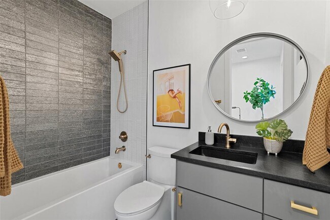 Building Photo - 2209 Rae Dell Ave