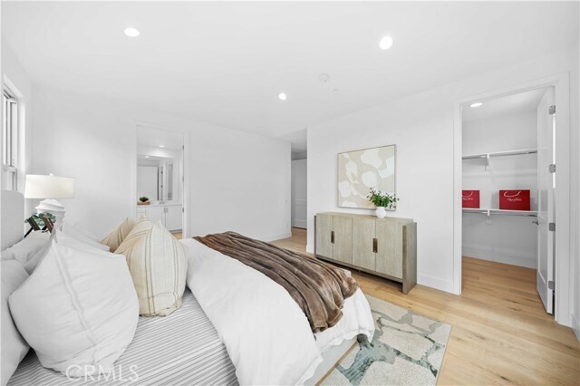 Building Photo - 206 Collino