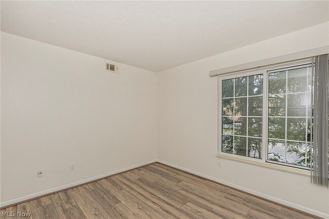 Building Photo - 26101 Village Ln