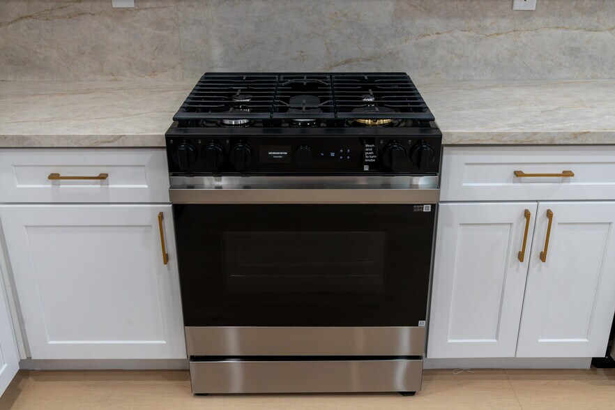 Building Photo - 504 Lacabana Beach Drive