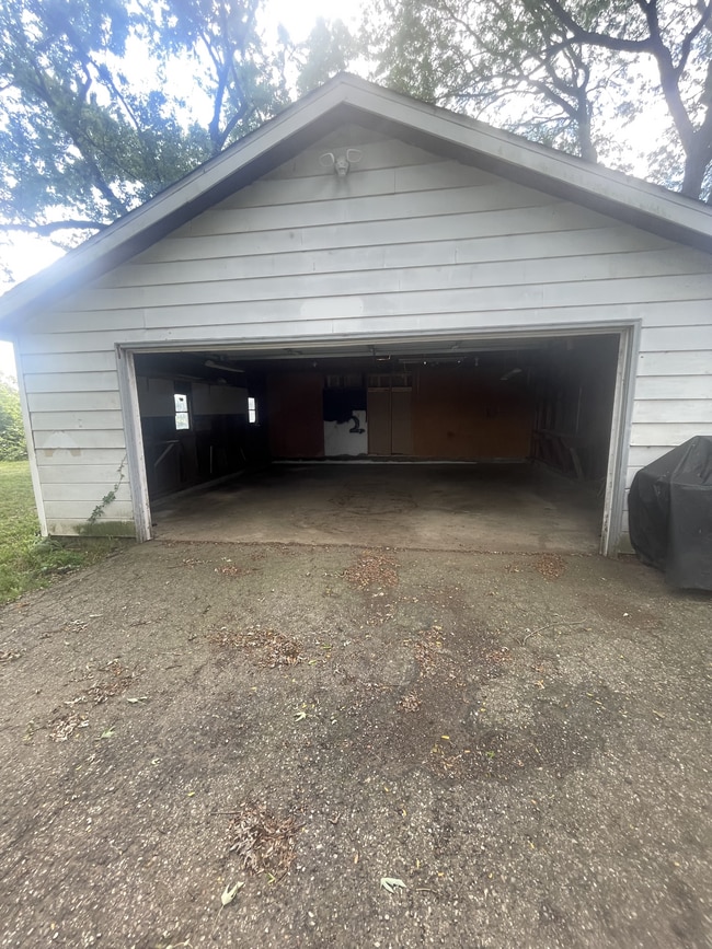 Building Photo - 4744 O Dr S