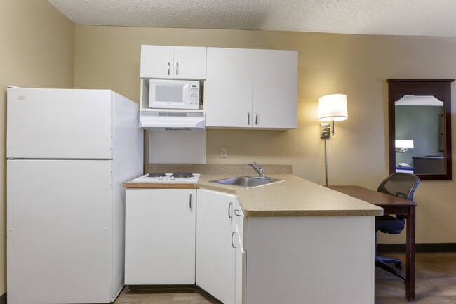 Building Photo - Furnished Studio-Phoenix - Scottsdale - North