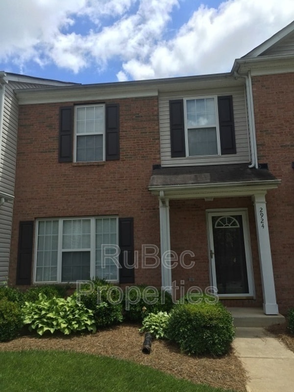 Building Photo - 2924 Little Stream Ct