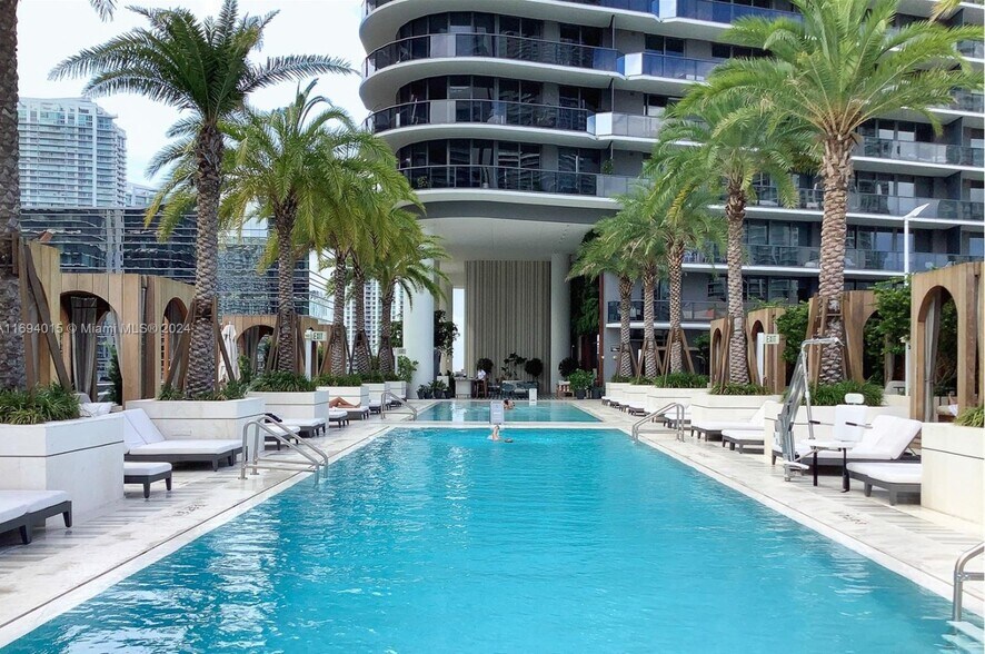 Pool - 801 S Miami Ave