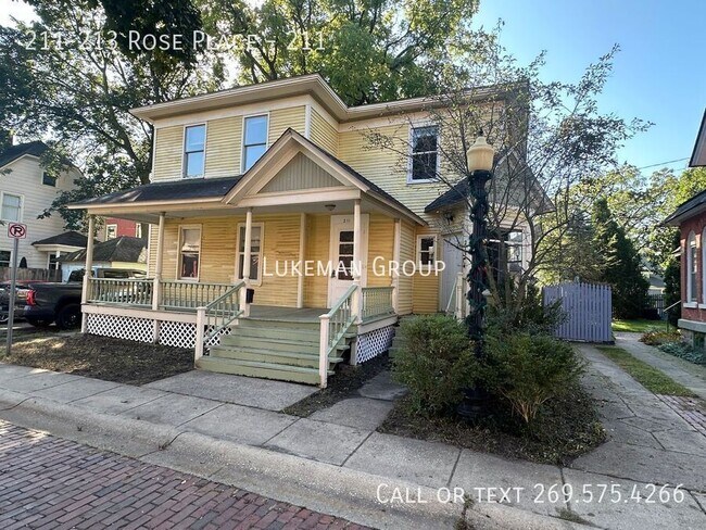 Building Photo - 211-213 Rose Place-211