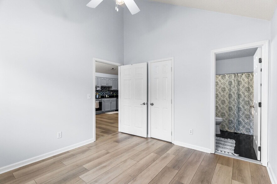 Building Photo - 318 Wright St