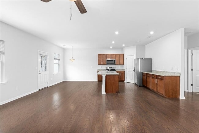 Building Photo - 360 Paulownia Cir