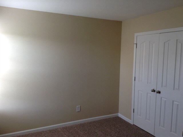 Building Photo - 107 Rosemont Ln