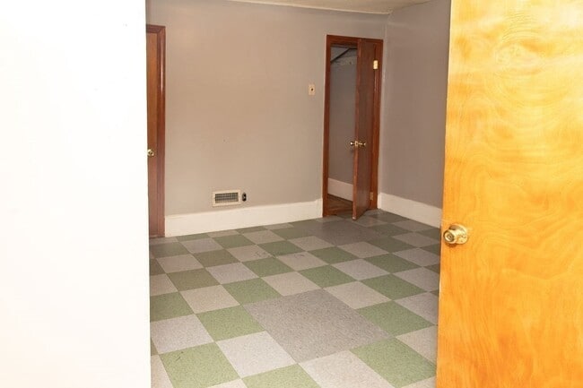 Building Photo - 12 Payson Ave