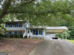 Building Photo - 2691 Falcon Ridge Dr SW