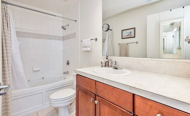 Building Photo - 3201 Shoshone St