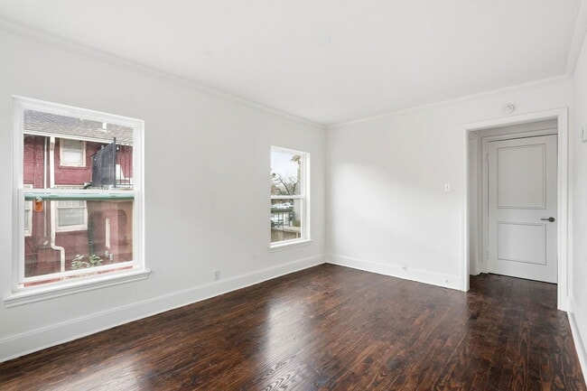 Building Photo - 612 W Alabama St